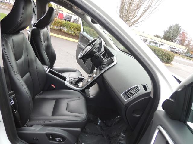 2016 Volvo XC60 T5 Premier / AWD / Leather / Navi / Pano Sunroof - Photo 17 - Portland, OR 97217