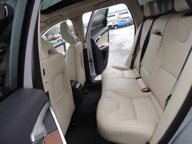 2017 Volvo XC60 T5 Inscription / Navigation / Bckup camera / BLIS - Photo 15 - Portland, OR 97217