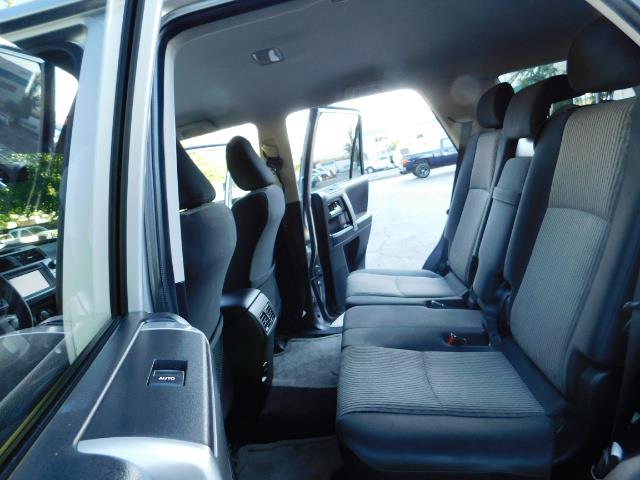 2016 Toyota 4Runner SR5 / 4WD / THIRD SEAT / LIFTED LIFTED - Photo 15 - Portland, OR 97217