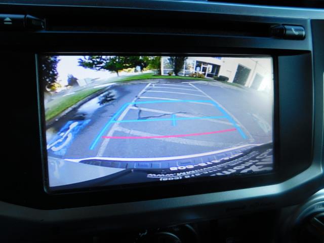2016 Toyota 4Runner SR5 / 4WD / THIRD SEAT / LIFTED LIFTED - Photo 22 - Portland, OR 97217