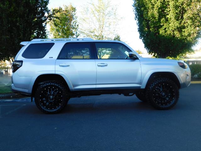 2016 Toyota 4Runner SR5 / 4WD / THIRD SEAT / LIFTED LIFTED - Photo 4 - Portland, OR 97217