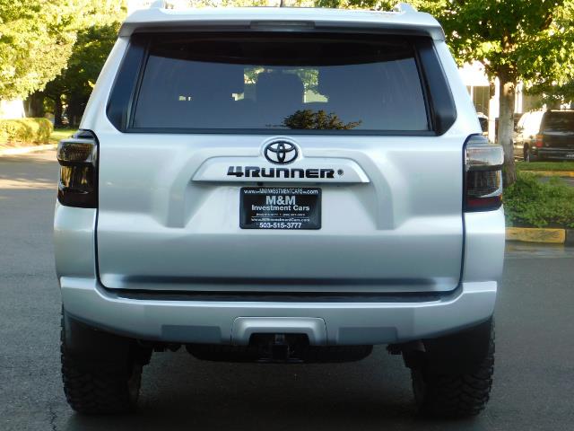 2016 Toyota 4Runner SR5 / 4WD / THIRD SEAT / LIFTED LIFTED - Photo 6 - Portland, OR 97217