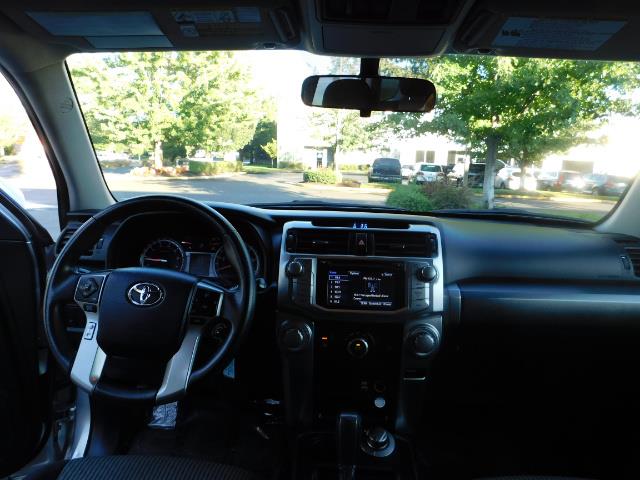 2016 Toyota 4Runner SR5 / 4WD / THIRD SEAT / LIFTED LIFTED - Photo 37 - Portland, OR 97217