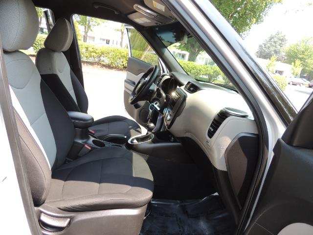 2014 Kia Soul Sport Utility / Premium Wheels / 1-OWNER - Photo 17 - Portland, OR 97217