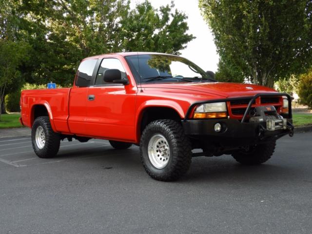 2000 Dodge Dakota SLT 4X4 V8 / CUSTOM BUMPER / WINCH / LOW MILES !! - Photo 2 - Portland, OR 97217