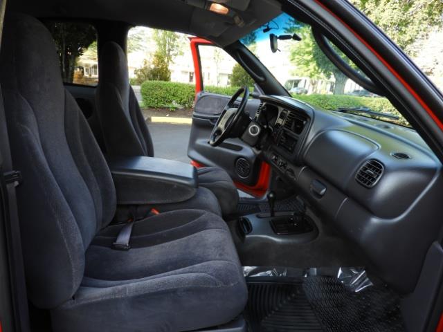 2000 Dodge Dakota SLT 4X4 V8 / CUSTOM BUMPER / WINCH / LOW MILES !! - Photo 17 - Portland, OR 97217