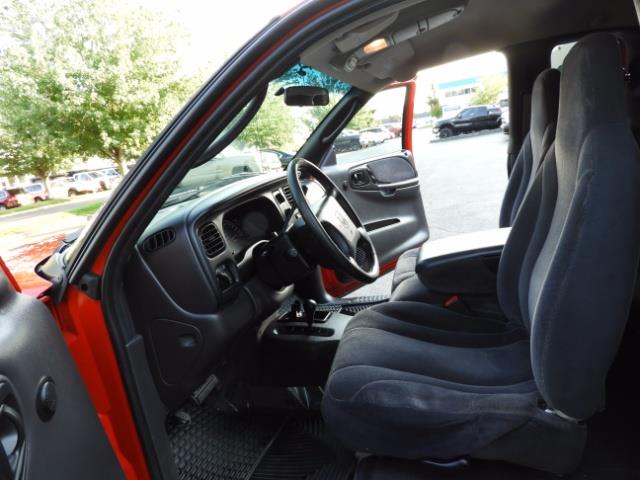 2000 Dodge Dakota SLT 4X4 V8 / CUSTOM BUMPER / WINCH / LOW MILES !! - Photo 28 - Portland, OR 97217