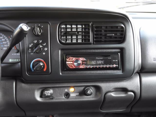 2000 Dodge Dakota SLT 4X4 V8 / CUSTOM BUMPER / WINCH / LOW MILES !! - Photo 19 - Portland, OR 97217