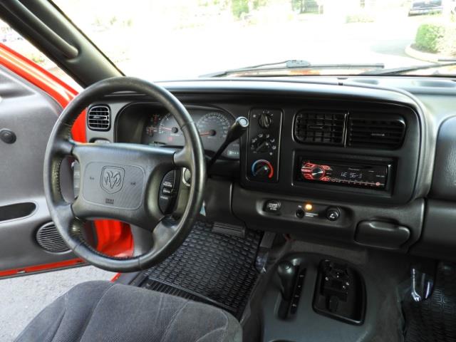 2000 Dodge Dakota SLT 4X4 V8 / CUSTOM BUMPER / WINCH / LOW MILES !! - Photo 30 - Portland, OR 97217