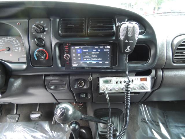 2001 Dodge Ram 3500 SLT Plus 4dr / 4X4 / 5.9L DIESEL/ 5-SPEED / DUALLY - Photo 19 - Portland, OR 97217
