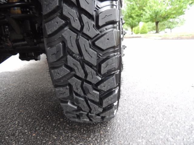 2001 Dodge Ram 3500 SLT Plus 4dr / 4X4 / 5.9L DIESEL/ 5-SPEED / DUALLY - Photo 22 - Portland, OR 97217