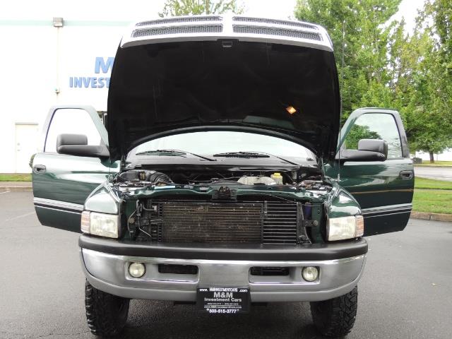2001 Dodge Ram 3500 SLT Plus 4dr / 4X4 / 5.9L DIESEL/ 5-SPEED / DUALLY - Photo 31 - Portland, OR 97217