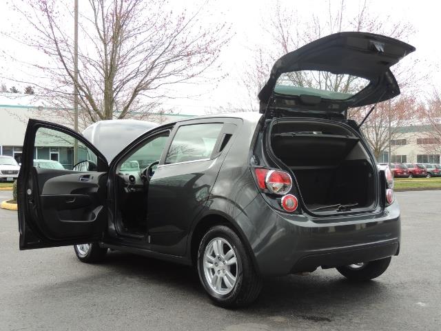 2016 Chevrolet Sonic LT Auto / 4-Door Hatch Back / 1-OWNER / 5000 MILES - Photo 27 - Portland, OR 97217