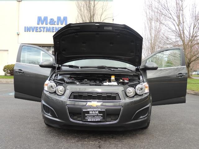 2016 Chevrolet Sonic LT Auto / 4-Door Hatch Back / 1-OWNER / 5000 MILES - Photo 32 - Portland, OR 97217