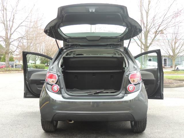 2016 Chevrolet Sonic LT Auto / 4-Door Hatch Back / 1-OWNER / 5000 MILES - Photo 28 - Portland, OR 97217