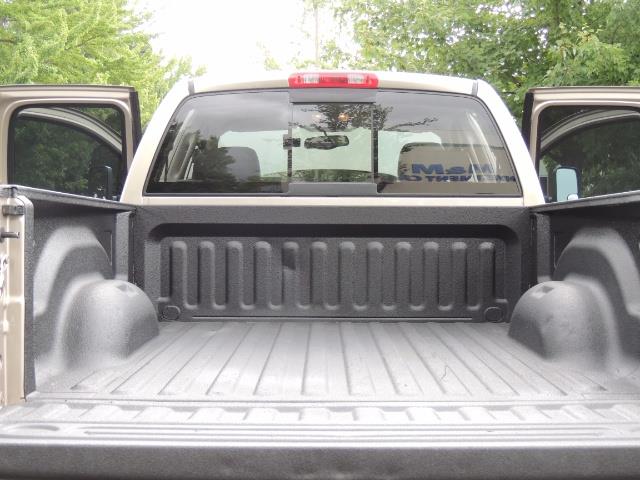 2004 Dodge Ram 3500 Laramie 1-TON 4X4 / 5.9 L CUMMINS DIESEL / LIFTED - Photo 21 - Portland, OR 97217
