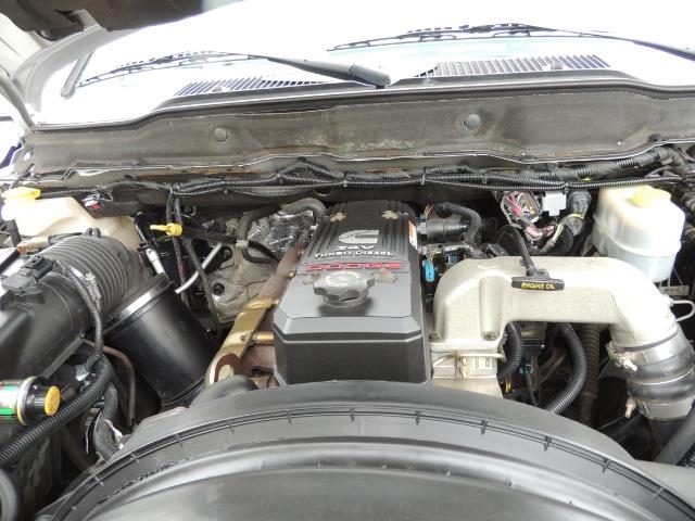 2006 Dodge Ram 2500 SLT / 4x4 / 5.9L Cummins Diesel / High Output - Photo 31 - Portland, OR 97217