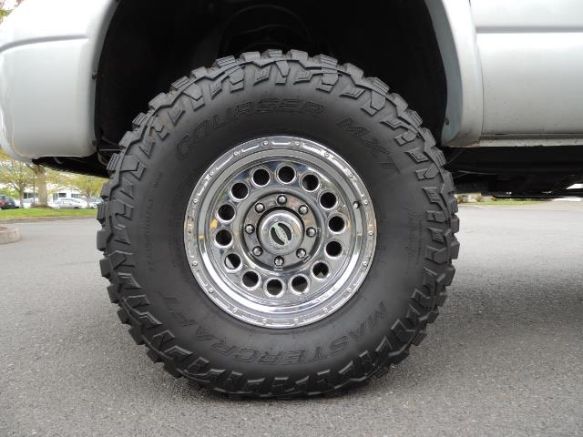 2006 Dodge Ram 2500 SLT / 4x4 / 5.9L Cummins Diesel / High Output - Photo 19 - Portland, OR 97217