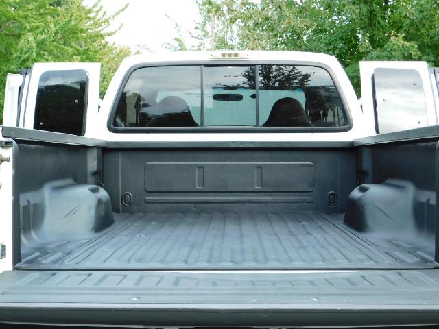 1999 Ford F-250 Super Duty Lariat 4dr / 4X4/ 7.3L DIESEL / 6-SPEED - Photo 24 - Portland, OR 97217