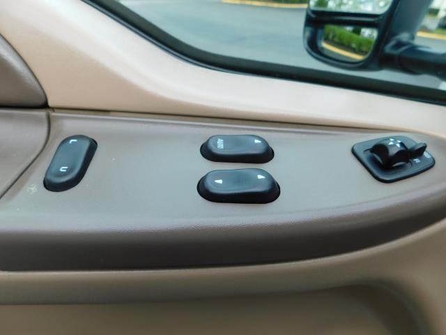 1999 Ford F-250 Super Duty Lariat 4dr / 4X4/ 7.3L DIESEL / 6-SPEED - Photo 31 - Portland, OR 97217