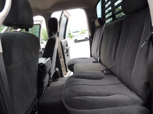 2004 Dodge Ram 2500 SLT 4dr / 4X4 / 5.9L DIESEL / 6-SPEED / LIFTED - Photo 15 - Portland, OR 97217