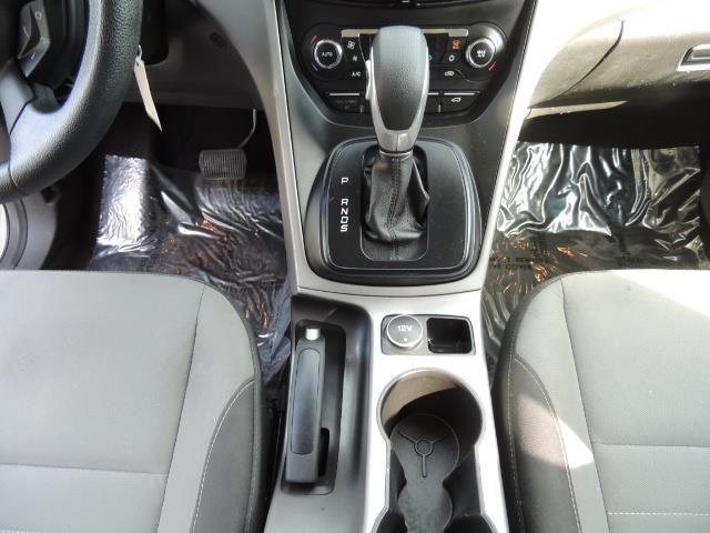 2014 Ford Escape SE / Sport Utility / AWD / Backup camera / 1-OWNER - Photo 37 - Portland, OR 97217