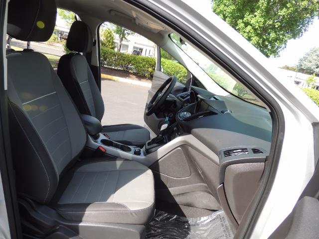 2014 Ford Escape SE / Sport Utility / AWD / Backup camera / 1-OWNER - Photo 17 - Portland, OR 97217