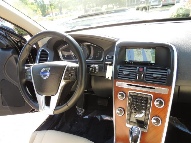 2017 Volvo XC60 T5 Inscription / AWD/ BLIS / Navi / Backup / Pano - Photo 17 - Portland, OR 97217
