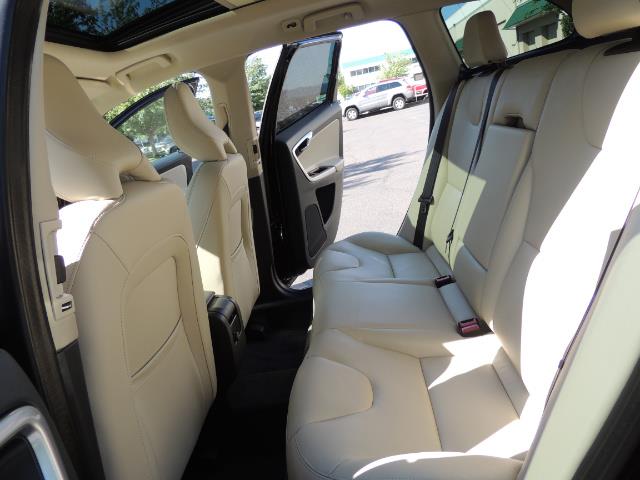 2017 Volvo XC60 T5 Inscription / AWD/ BLIS / Navi / Backup / Pano - Photo 14 - Portland, OR 97217