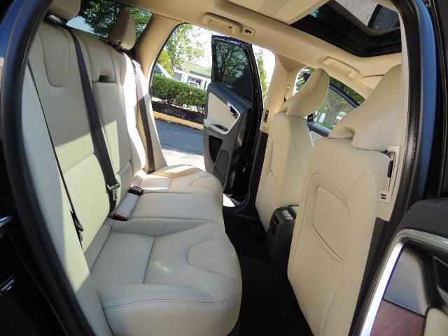 2017 Volvo XC60 T5 Inscription / AWD/ BLIS / Navi / Backup / Pano - Photo 15 - Portland, OR 97217