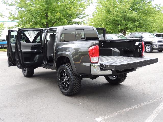 2017 Toyota Tacoma SR5 V6 / 4x4 / Double cab / Backup / LIFTED LIFTED - Photo 27 - Portland, OR 97217
