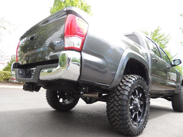 2017 Toyota Tacoma SR5 V6 / 4x4 / Double cab / Backup / LIFTED LIFTED - Photo 12 - Portland, OR 97217