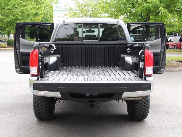 2017 Toyota Tacoma SR5 V6 / 4x4 / Double cab / Backup / LIFTED LIFTED - Photo 28 - Portland, OR 97217