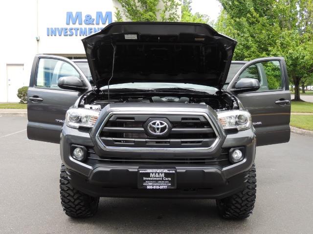 2017 Toyota Tacoma SR5 V6 / 4x4 / Double cab / Backup / LIFTED LIFTED - Photo 32 - Portland, OR 97217