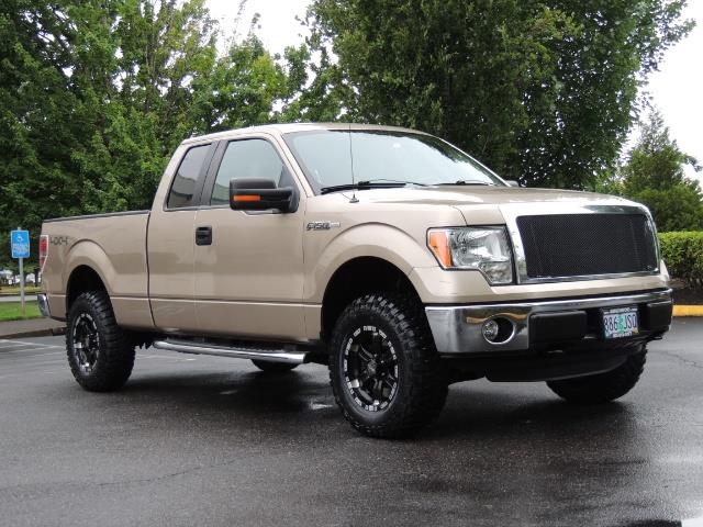 2012 Ford F-150 XLT / 4X4 / 3.7L V6 / LIFTED LIFTED - Photo 2 - Portland, OR 97217