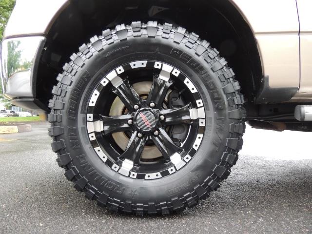 2012 Ford F-150 XLT / 4X4 / 3.7L V6 / LIFTED LIFTED - Photo 22 - Portland, OR 97217
