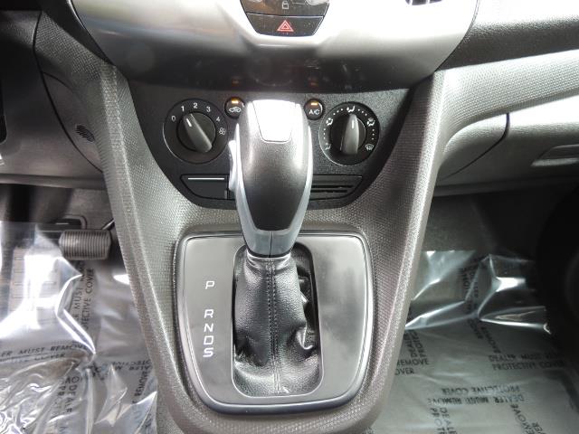 2016 Ford Transit Connect Cargo XLT / 4-Door / 1-Owner / Excel Cond - Photo 18 - Portland, OR 97217