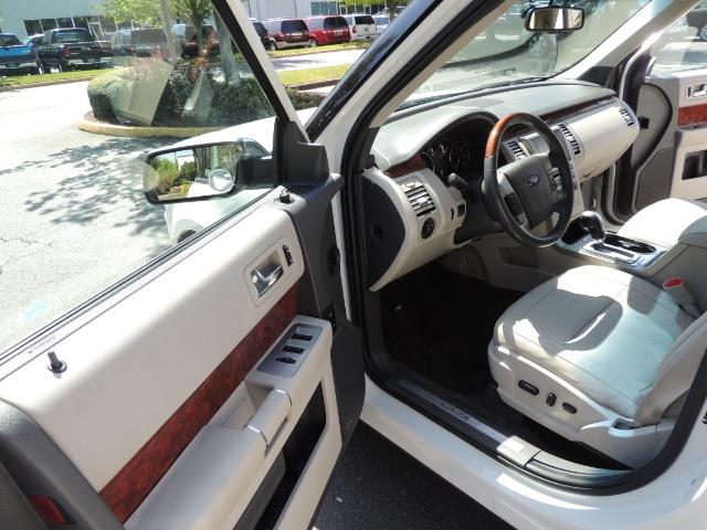 2010 Ford Flex Limited / AWD / Third Seat / Navigation / Leather - Photo 13 - Portland, OR 97217
