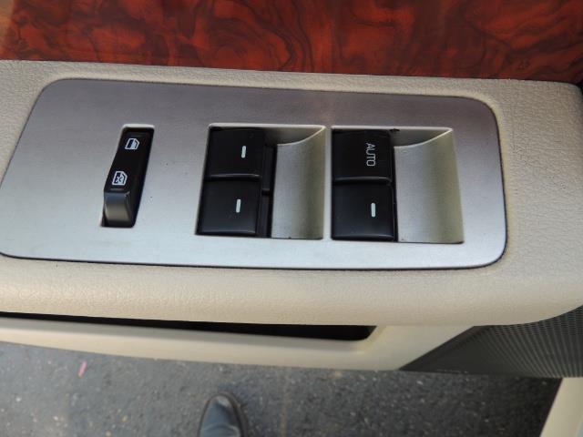 2010 Ford Flex Limited / AWD / Third Seat / Navigation / Leather - Photo 35 - Portland, OR 97217