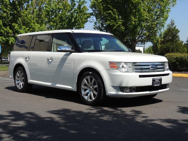 2010 Ford Flex Limited / AWD / Third Seat / Navigation / Leather - Photo 2 - Portland, OR 97217