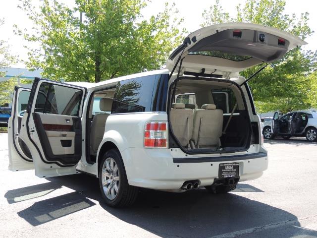 2010 Ford Flex Limited / AWD / Third Seat / Navigation / Leather - Photo 27 - Portland, OR 97217