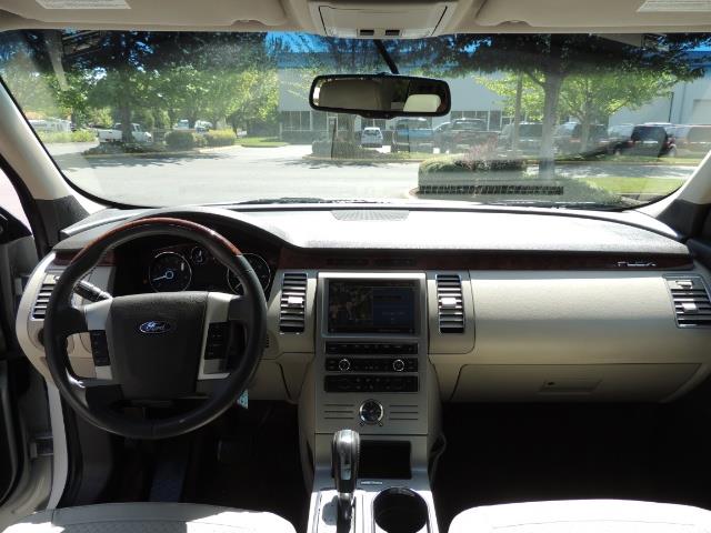2010 Ford Flex Limited / AWD / Third Seat / Navigation / Leather - Photo 37 - Portland, OR 97217