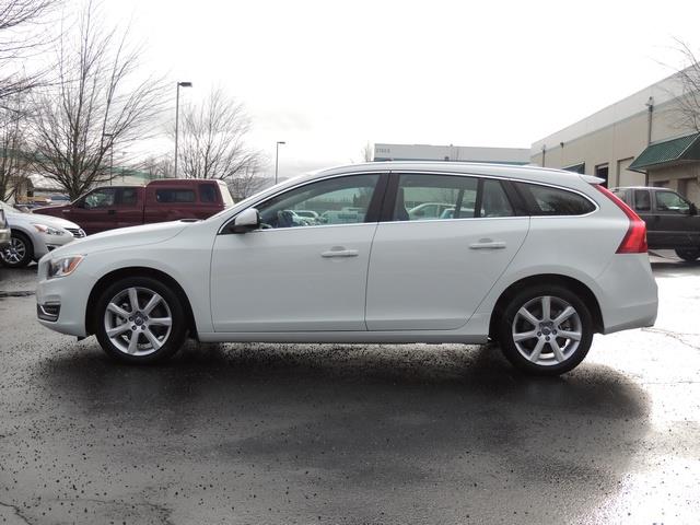 2017 Volvo V60 T5 Premier/ Leather / Heated Seats / Navigation - Photo 3 - Portland, OR 97217