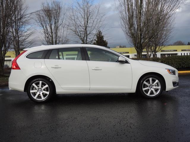 2017 Volvo V60 T5 Premier/ Leather / Heated Seats / Navigation - Photo 4 - Portland, OR 97217