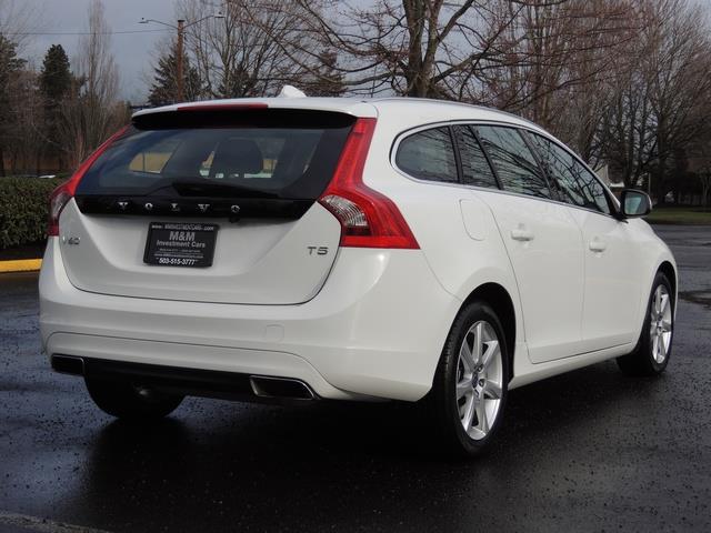 2017 Volvo V60 T5 Premier/ Leather / Heated Seats / Navigation - Photo 8 - Portland, OR 97217