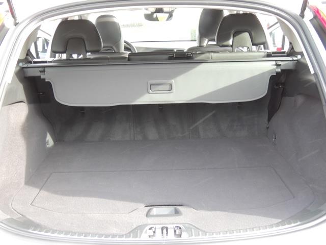 2017 Volvo V60 T5 Premier/ Leather / Heated Seats / Navigation - Photo 19 - Portland, OR 97217