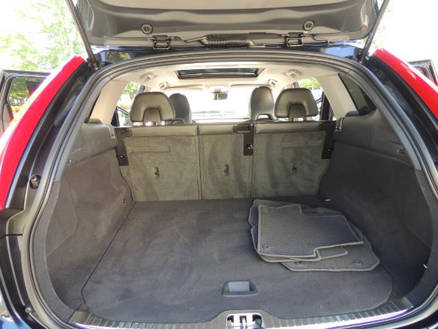 2017 Volvo XC60 T5 Inscription / AWD/ BLIS / Navi / Backup / Pano - Photo 20 - Portland, OR 97217