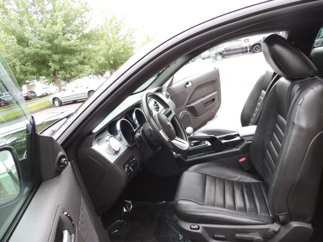 2007 Ford Mustang GT Premium / 5-SPEED / SHELBY PKG / 38K MILES - Photo 14 - Portland, OR 97217