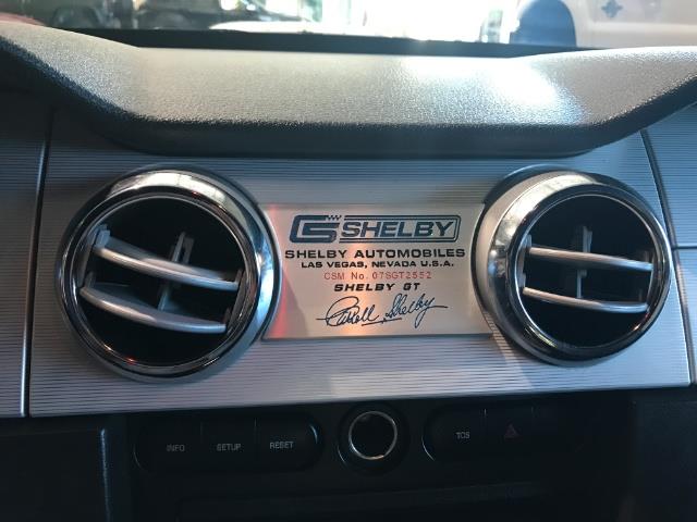 2007 Ford Mustang GT Premium / 5-SPEED / SHELBY PKG / 38K MILES - Photo 21 - Portland, OR 97217