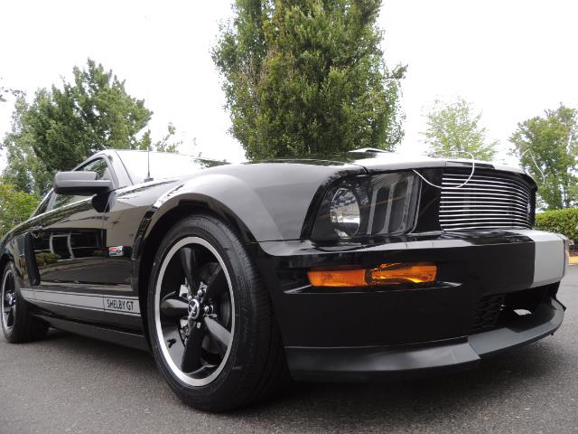 2007 Ford Mustang GT Premium / 5-SPEED / SHELBY PKG / 38K MILES - Photo 10 - Portland, OR 97217